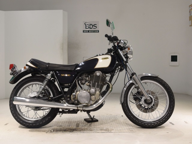 Yamaha SR500