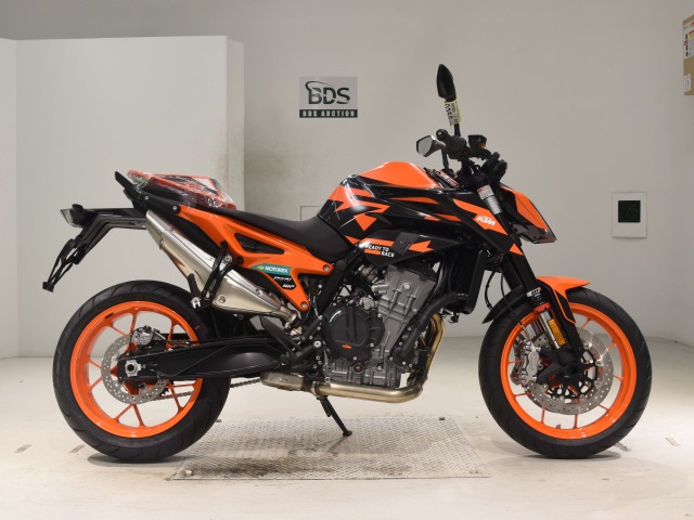 KTM 890 DUKE GP