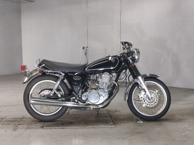 Yamaha SR400