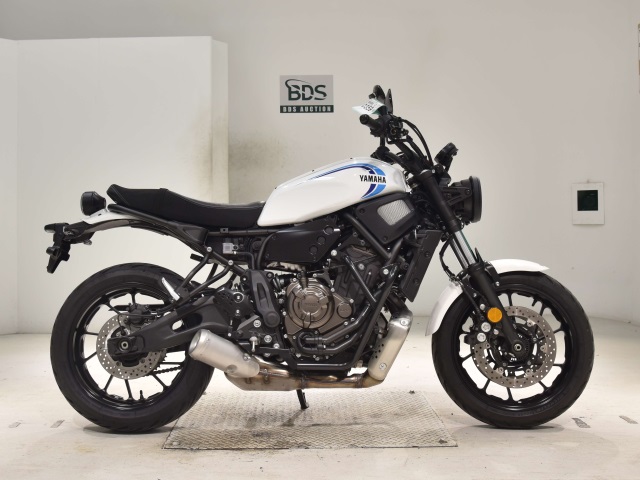 Yamaha XSR700-2