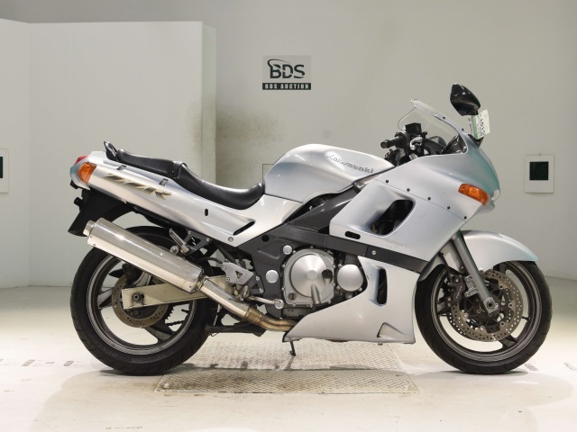 Kawasaki ZZ-R400