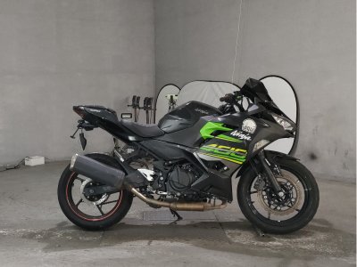Kawasaki NINJA400