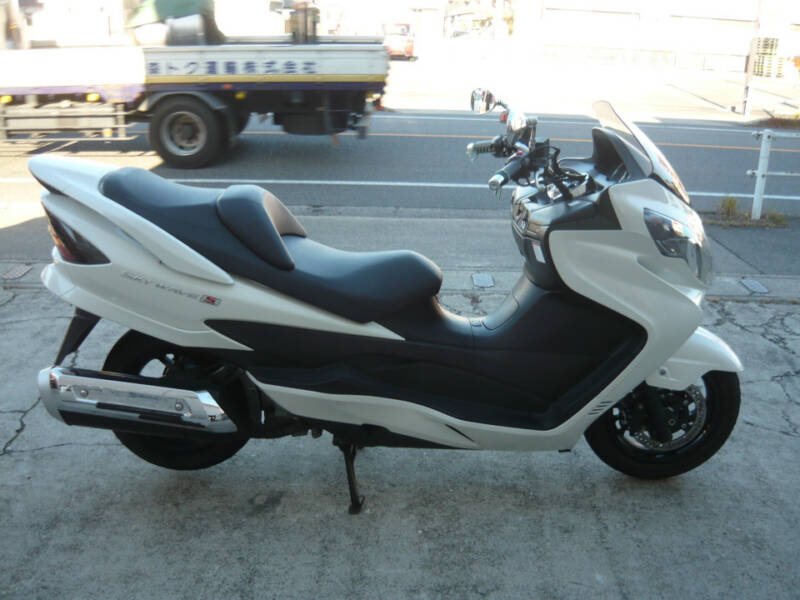 Suzuki SKYWAVE 400