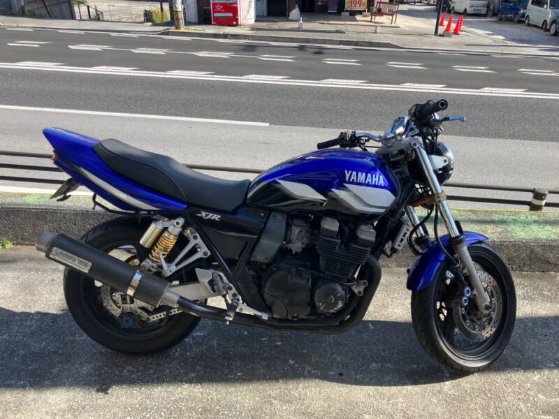 Yamaha XJR400