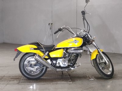 Honda MAGNA50