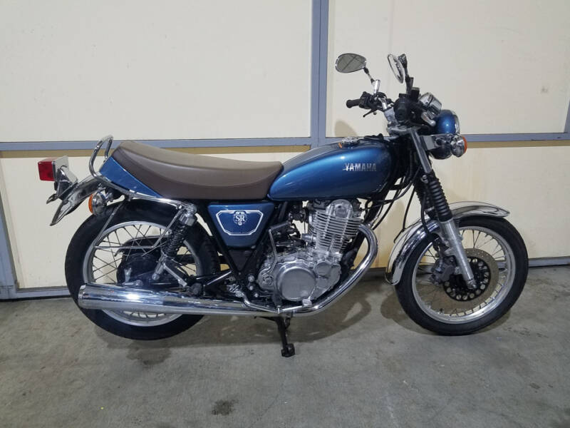Yamaha SR400