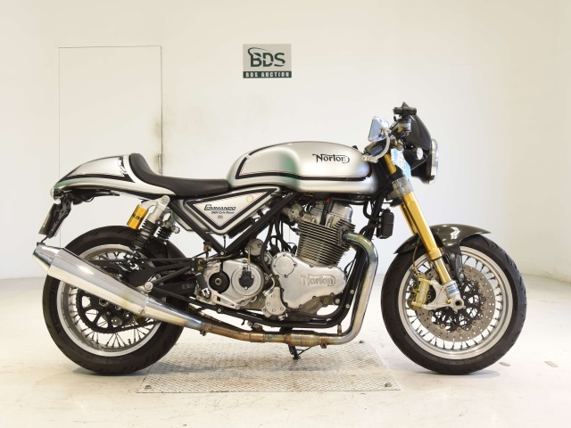 Norton ｺﾏﾝﾄﾞ961 CAFE RACER