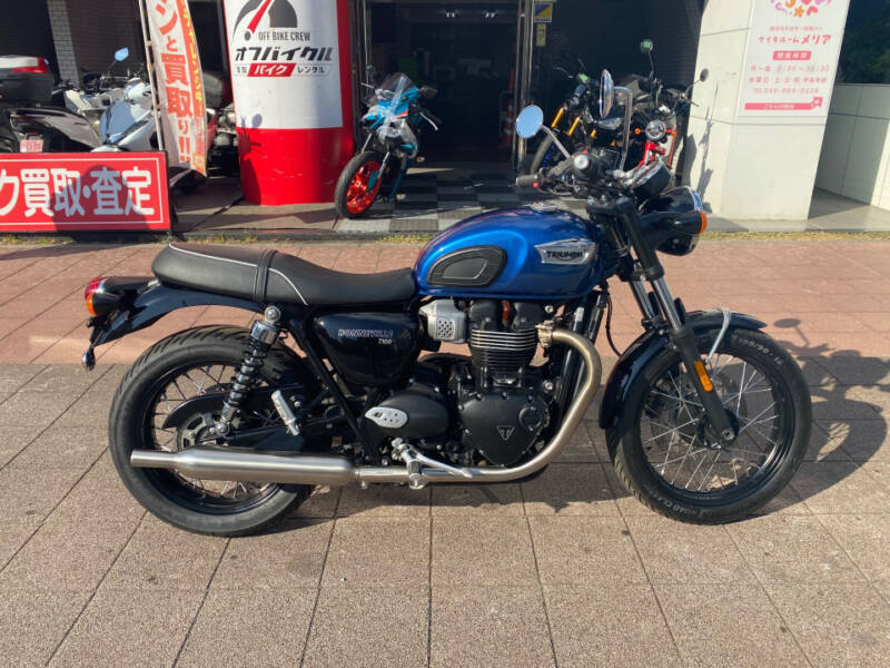 Triumph BONNEVILLE T100