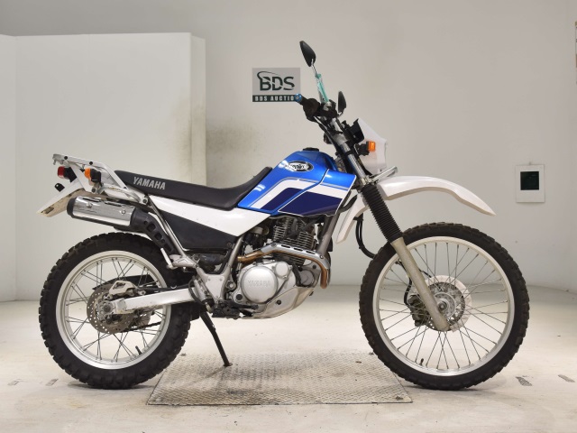 Yamaha SEROW XT225
