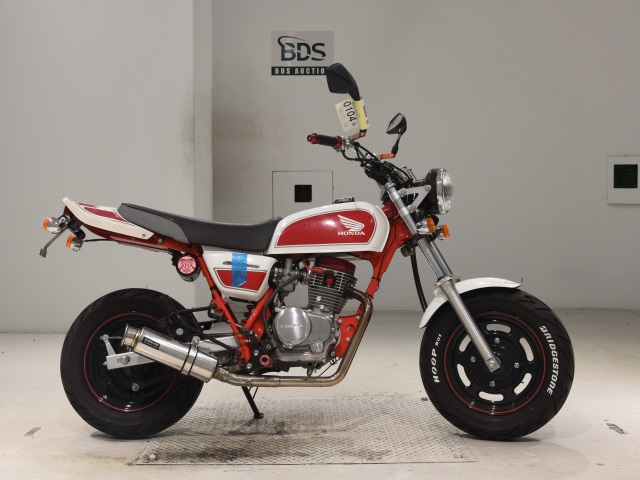 Honda APE100
