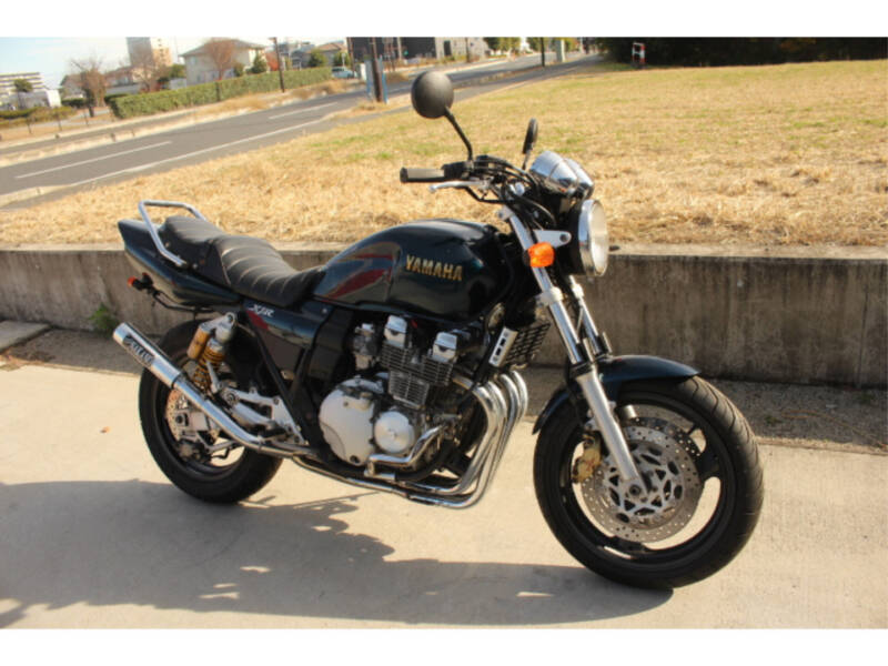 Yamaha XJR400