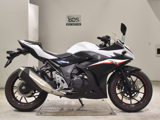 Suzuki GSX250R