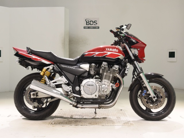 Yamaha XJR1300