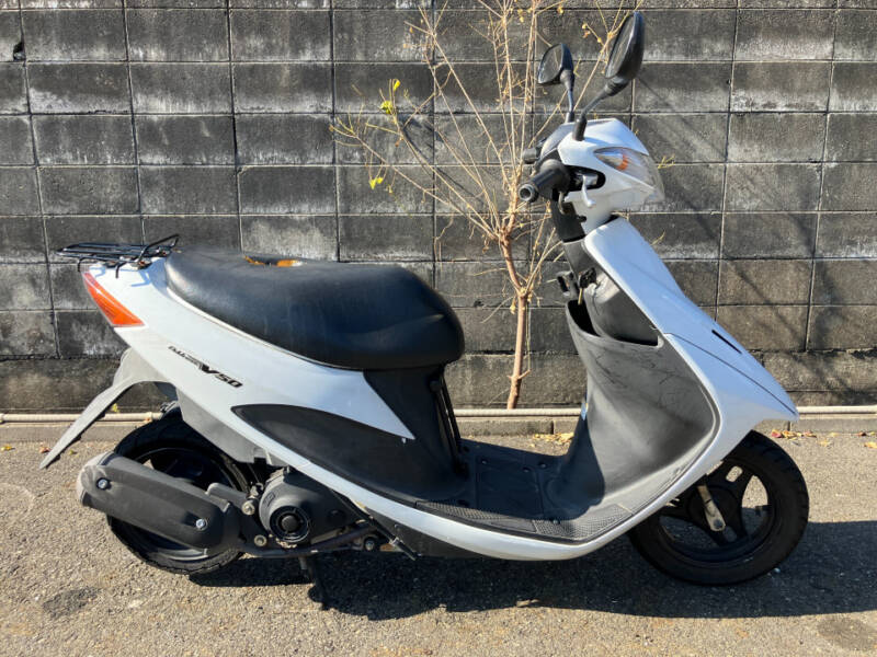 Suzuki ADDRESS V50