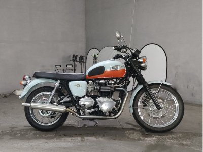 Triumph BONNEVILLE T100