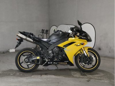 Yamaha YZF-R1