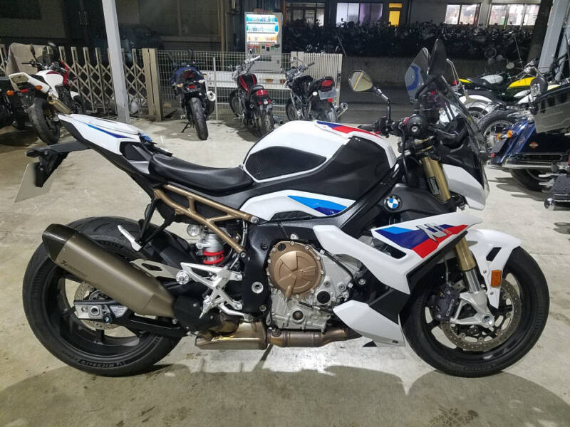 BMW S1000R