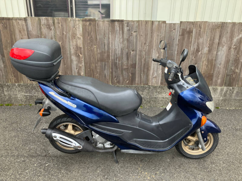Suzuki AVENIS150