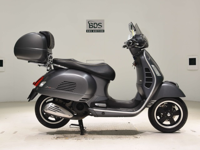 Vespa GTS150 SUPER