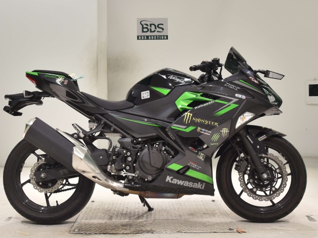 Kawasaki NINJA400
