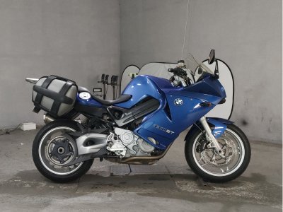 BMW F800ST