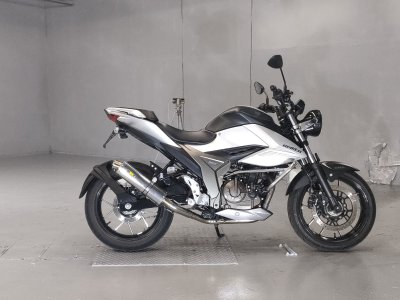 Suzuki GIXXER250