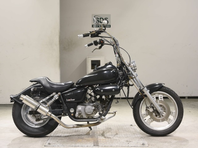Honda MAGNA50