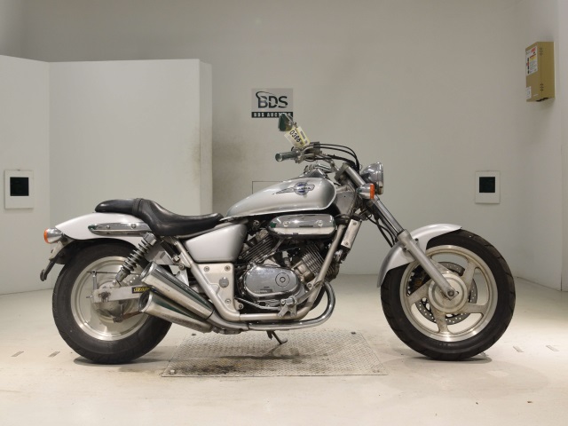 Honda MAGNA250