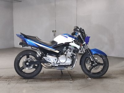 Suzuki GSR250