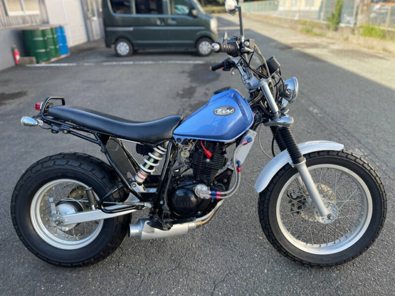 Yamaha TW200