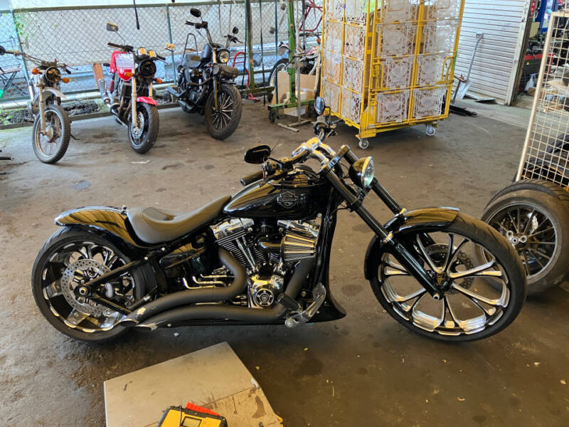 HD STREETBOB FXDB1580