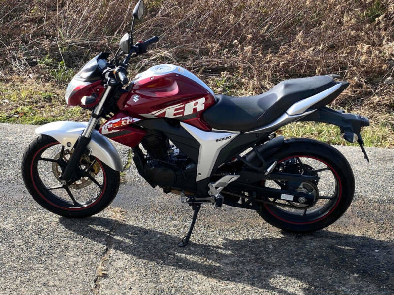 Suzuki GIXXER150