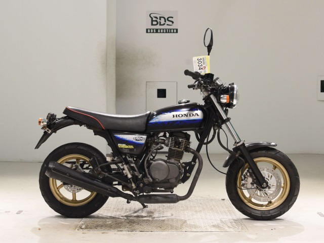 Honda APE100