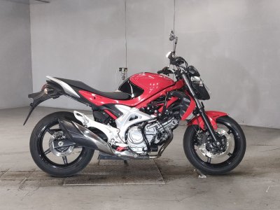 Suzuki GLADIUS SFV400