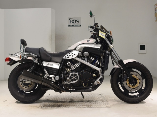 Yamaha V-MAX1200