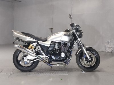 Yamaha XJR400