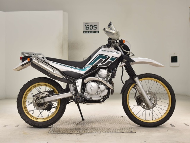 Yamaha SEROW XT250