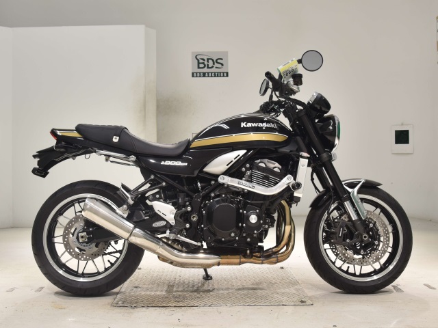 Kawasaki Z900RS