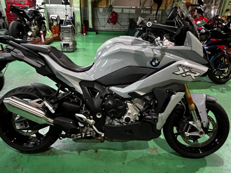 BMW S1000XR