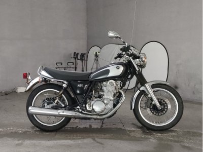 Yamaha SR400
