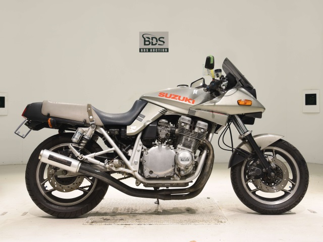 Suzuki GSX750S KATANA