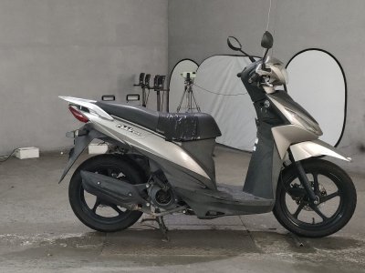 Suzuki ADDRESS V110
