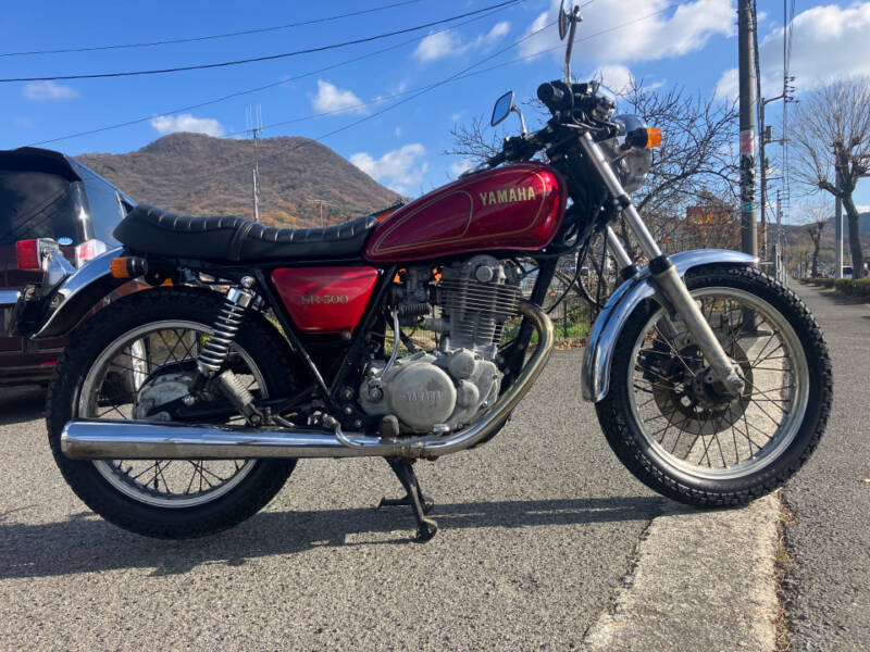 Yamaha SR500