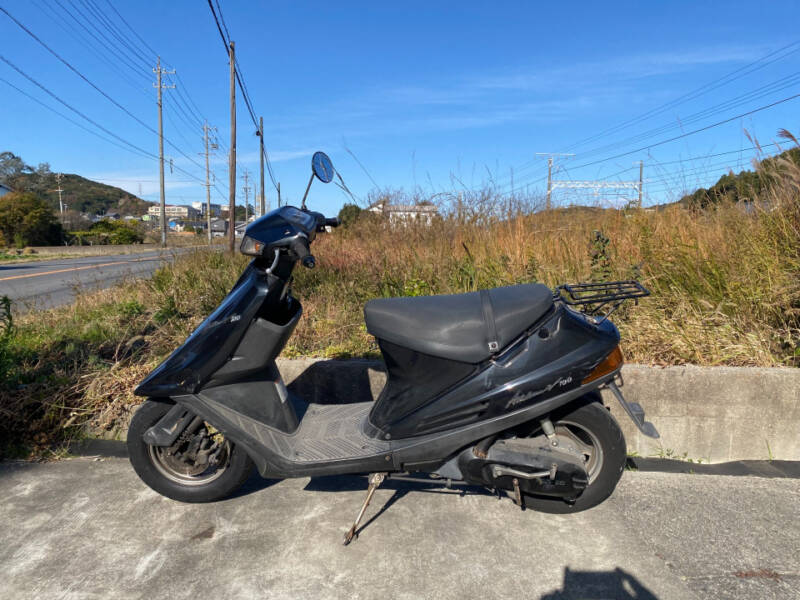 Suzuki ADDRESS V100