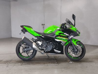 Kawasaki NINJA400