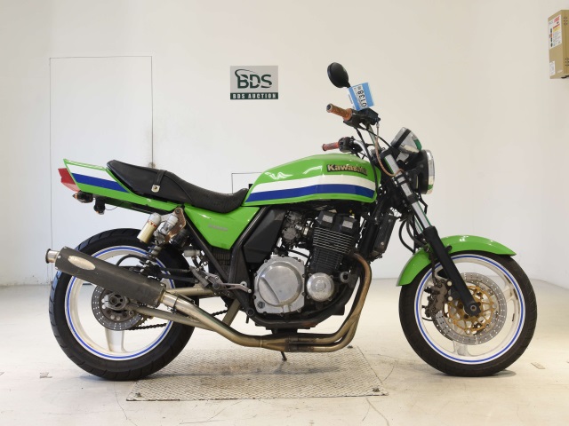 Kawasaki ZRX400