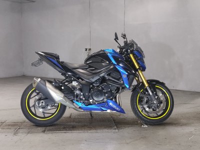 Suzuki GSX-S750