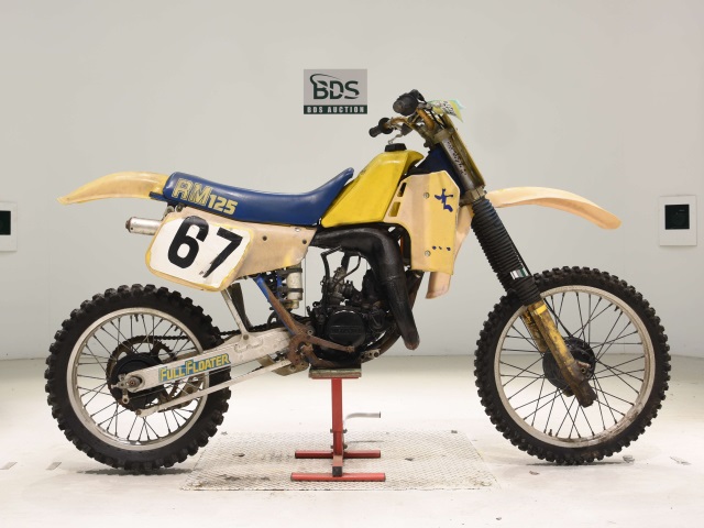Suzuki RM125