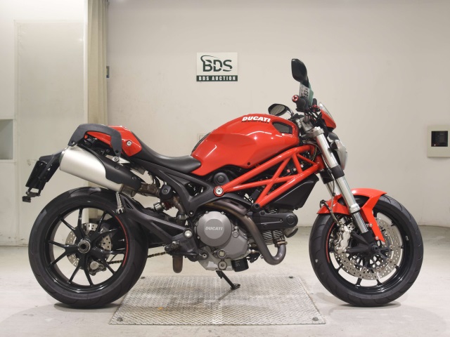 Ducati MONSTER 796