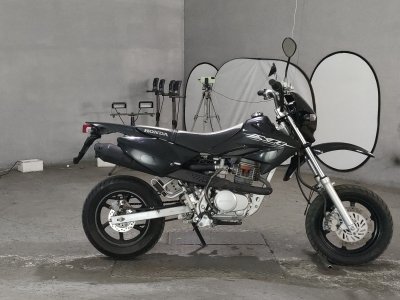 Honda XR100 MOTARD